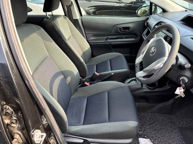Toyota AQUA 2018 8586465-7