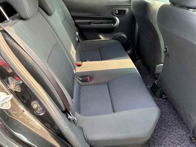 Toyota AQUA 2018 8586465-8