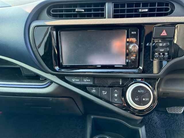 Toyota AQUA 2016 8586466-6