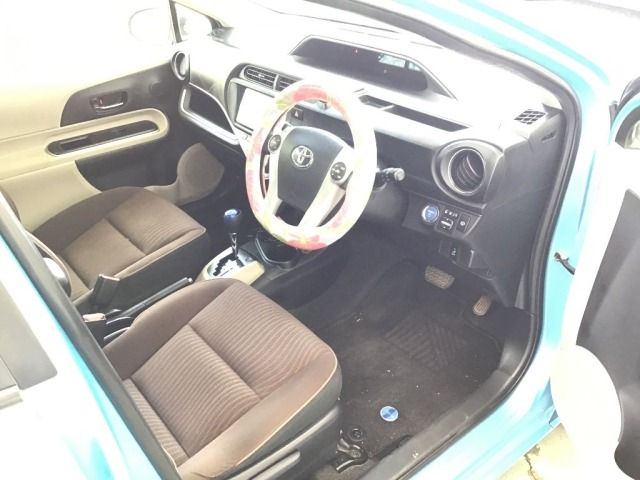 Toyota AQUA 2013 8586476-5