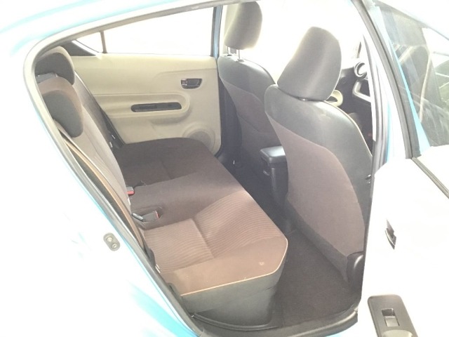 Toyota AQUA 2013 8586476-6