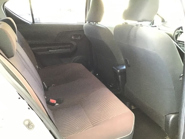 Toyota AQUA 2016 8586485-6