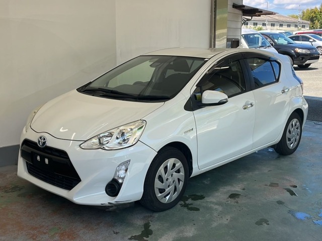 Toyota AQUA 2016 8586486-0