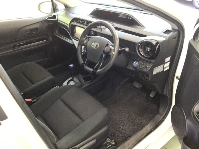 Toyota AQUA 2016 8586486-5