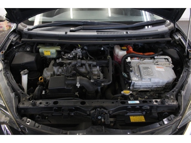 Toyota AQUA 2014 8586518-10