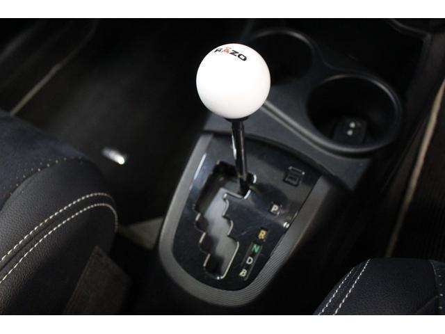 Toyota AQUA 2014 8586518-11