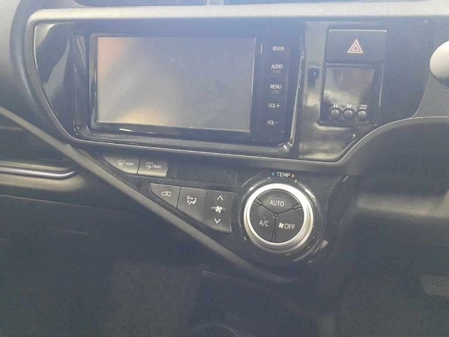 Toyota AQUA 2015 8586535-12