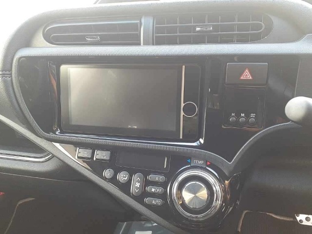 Toyota AQUA 2014 8586536-12