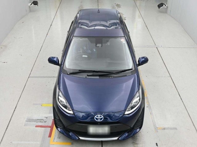 Toyota AQUA 2020 8586539-7