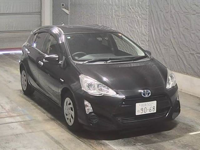Toyota AQUA 2016 8586559-7