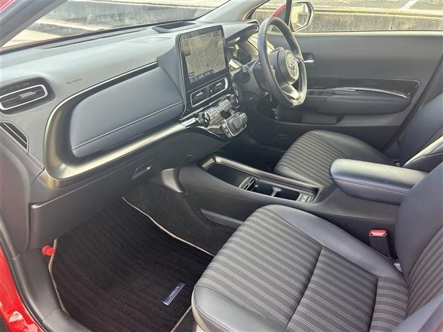 Toyota AQUA 2022 8587859-11