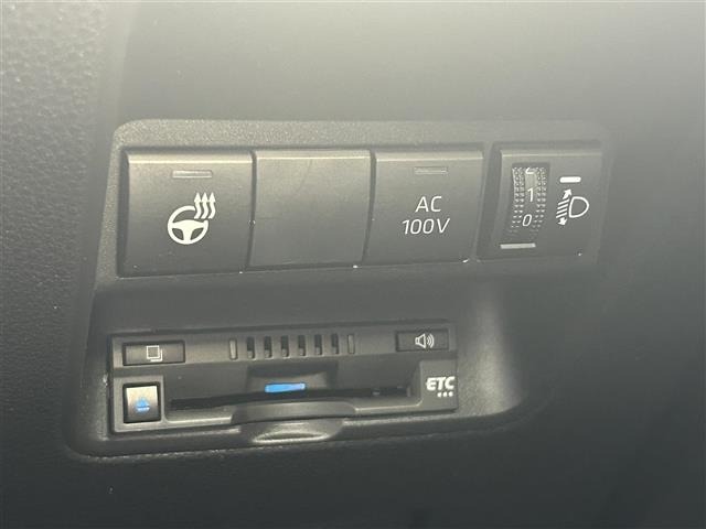 Toyota AQUA 2022 8587859-7