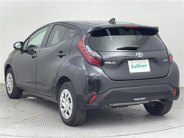 Toyota AQUA 2025 8587956-13