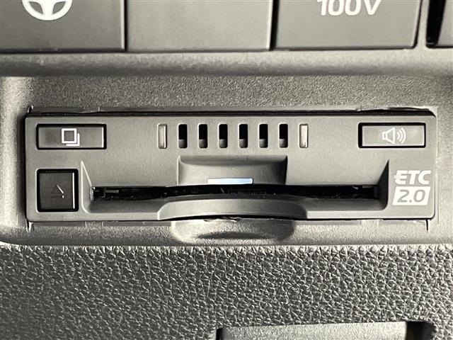 Toyota AQUA 2025 8587980-21