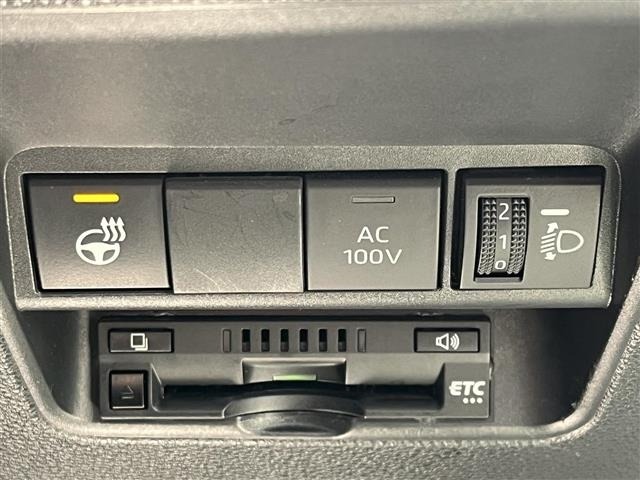 Toyota AQUA 2022 8587999-1