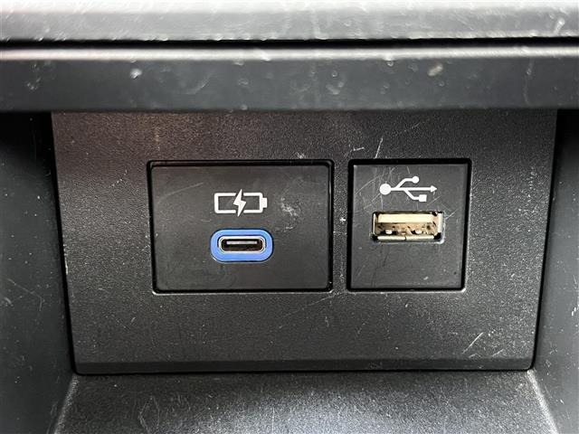 Toyota AQUA 2022 8587999-9