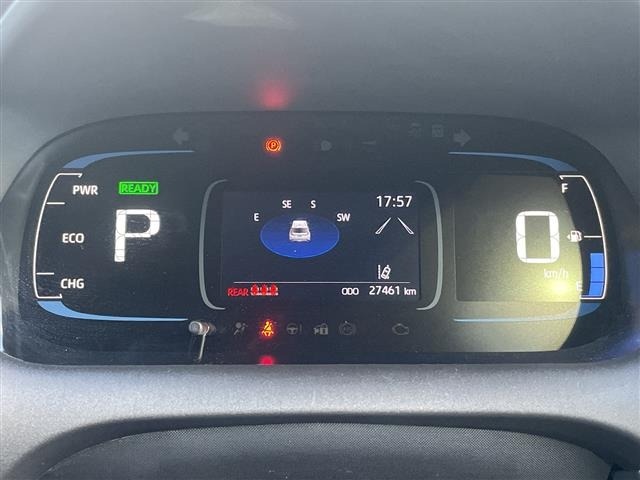 Toyota AQUA 2023 8588021-10