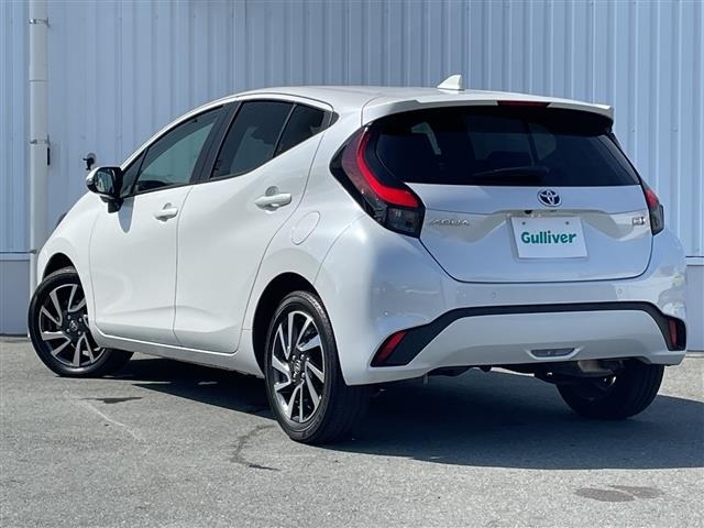 Toyota AQUA 2023 8588021-13