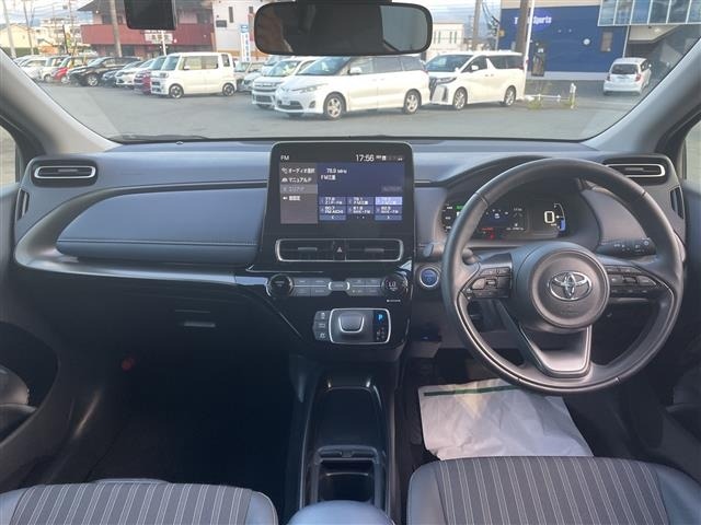 Toyota AQUA 2023 8588021-14