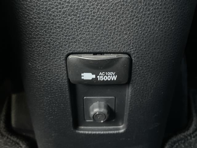 Toyota AQUA 2023 8588021-17