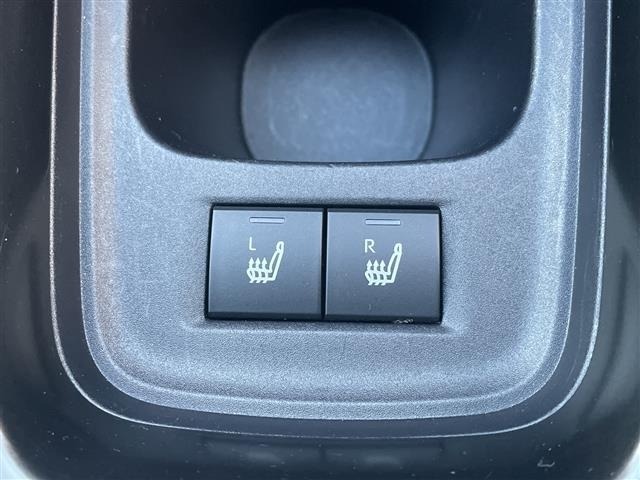 Toyota AQUA 2023 8588021-22