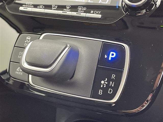 Toyota AQUA 2025 8588052-1