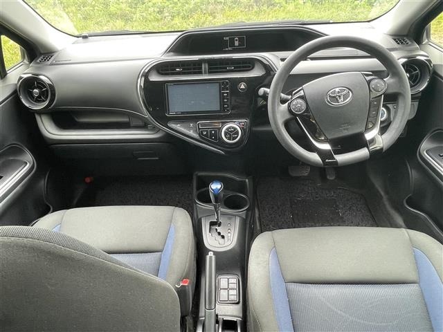 Toyota AQUA 2017 8588057-2
