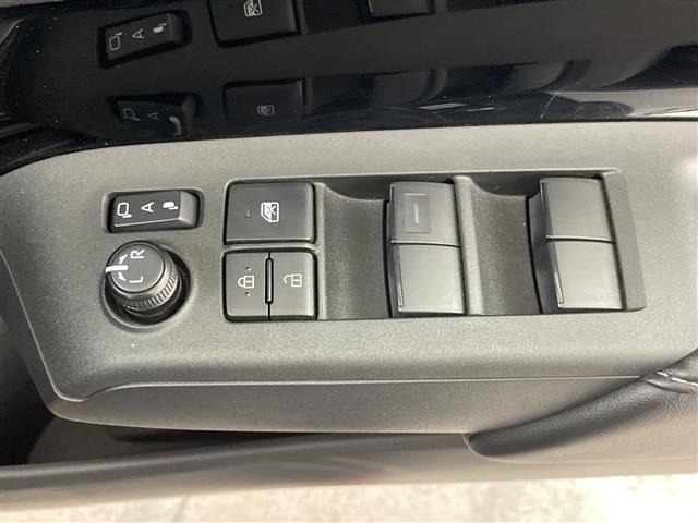 Toyota AQUA 2025 8588058-7