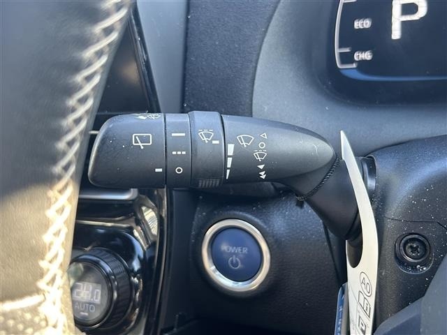 Toyota AQUA 2023 8588072-16