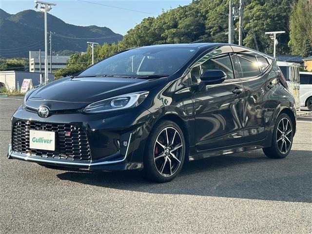 Toyota AQUA 2023 8588072-2