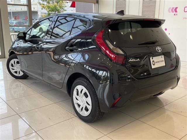 Toyota AQUA 2023 8588102-13