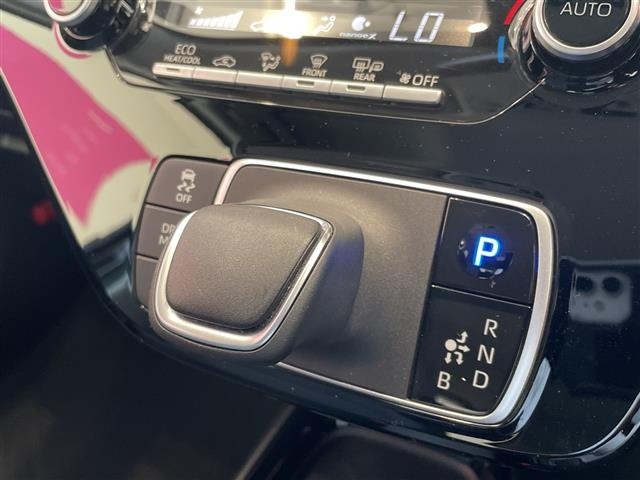 Toyota AQUA 2023 8588102-22