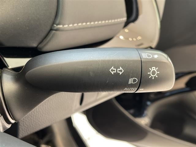 Toyota AQUA 2023 8588102-5
