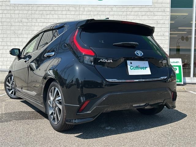 Toyota AQUA 2021 8588115-30