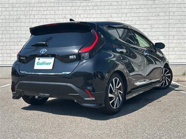 Toyota AQUA 2021 8588115-9