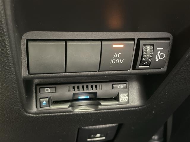 Toyota AQUA 2021 8588116-18