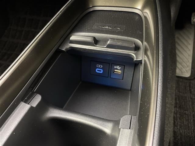 Toyota AQUA 2021 8588116-3