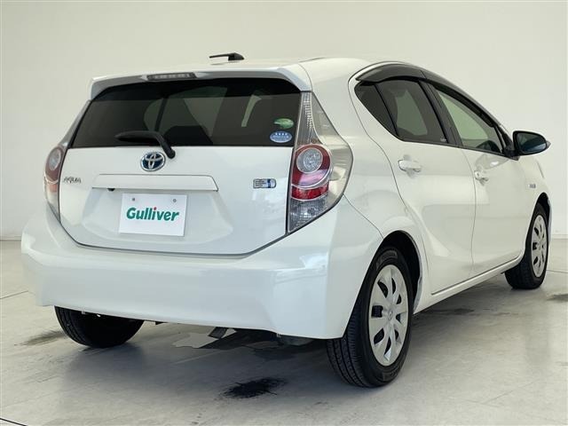 Toyota AQUA 2014 8588118-16