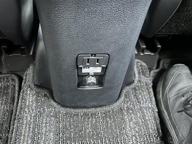 Toyota AQUA 2023 8588168-4