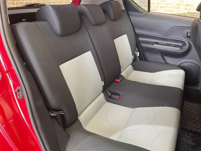 Toyota AQUA 2014 8588178-10