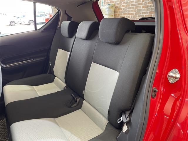 Toyota AQUA 2014 8588178-11