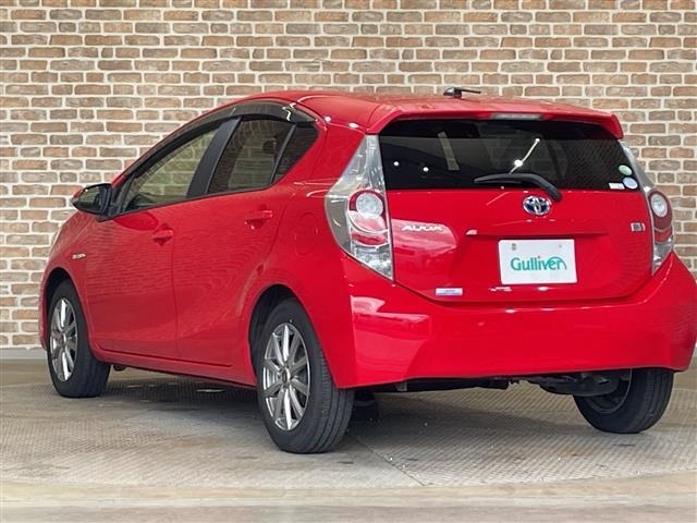 Toyota AQUA 2014 8588178-13