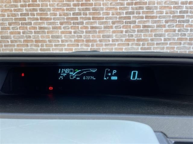 Toyota AQUA 2014 8588178-16