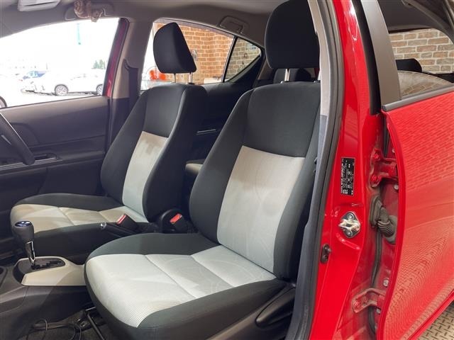 Toyota AQUA 2014 8588178-9