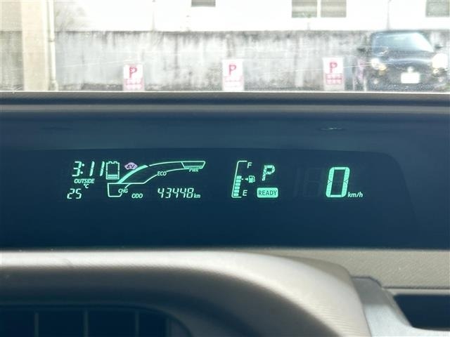 Toyota AQUA 2012 8588199-4