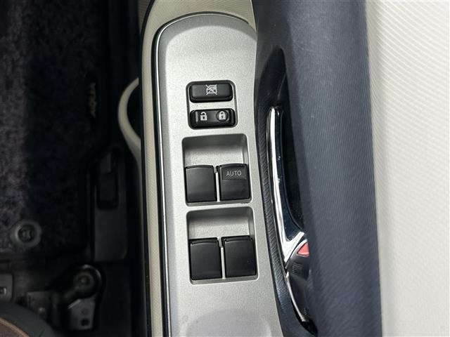 Toyota AQUA 2012 8588199-6