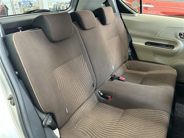 Toyota AQUA 2012 8588199-8