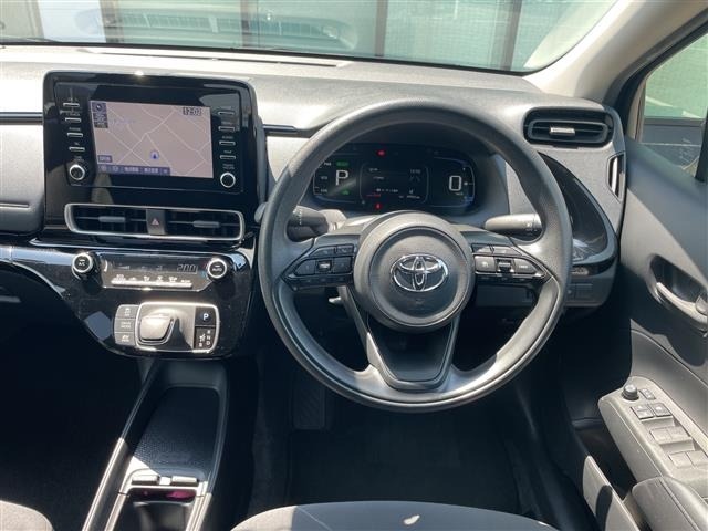 Toyota AQUA 2023 8588223-1