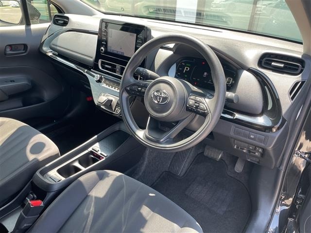 Toyota AQUA 2023 8588223-5