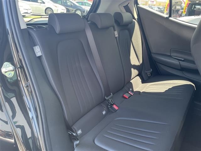 Toyota AQUA 2023 8588223-8